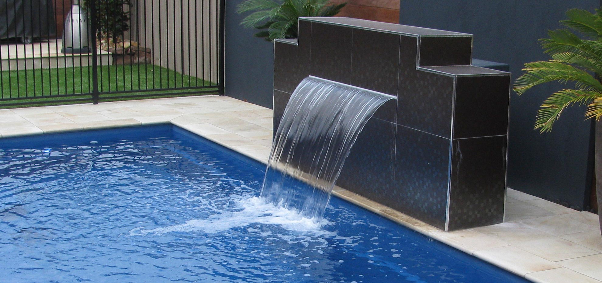 swimming pool cascade wall